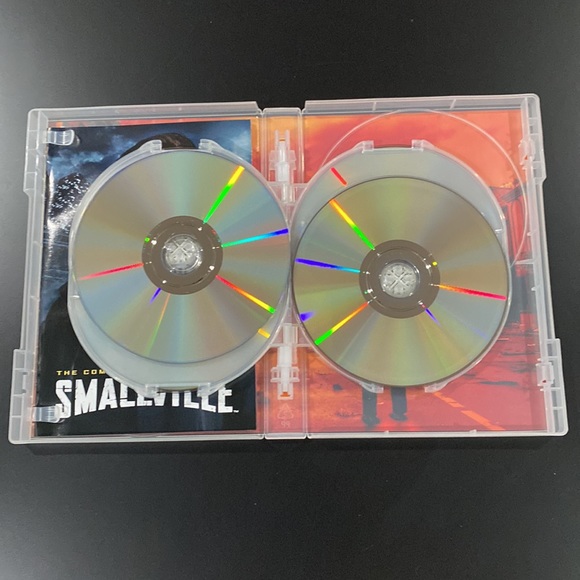 Smallville - The Complete Ninth Season - Picture 9 of 11